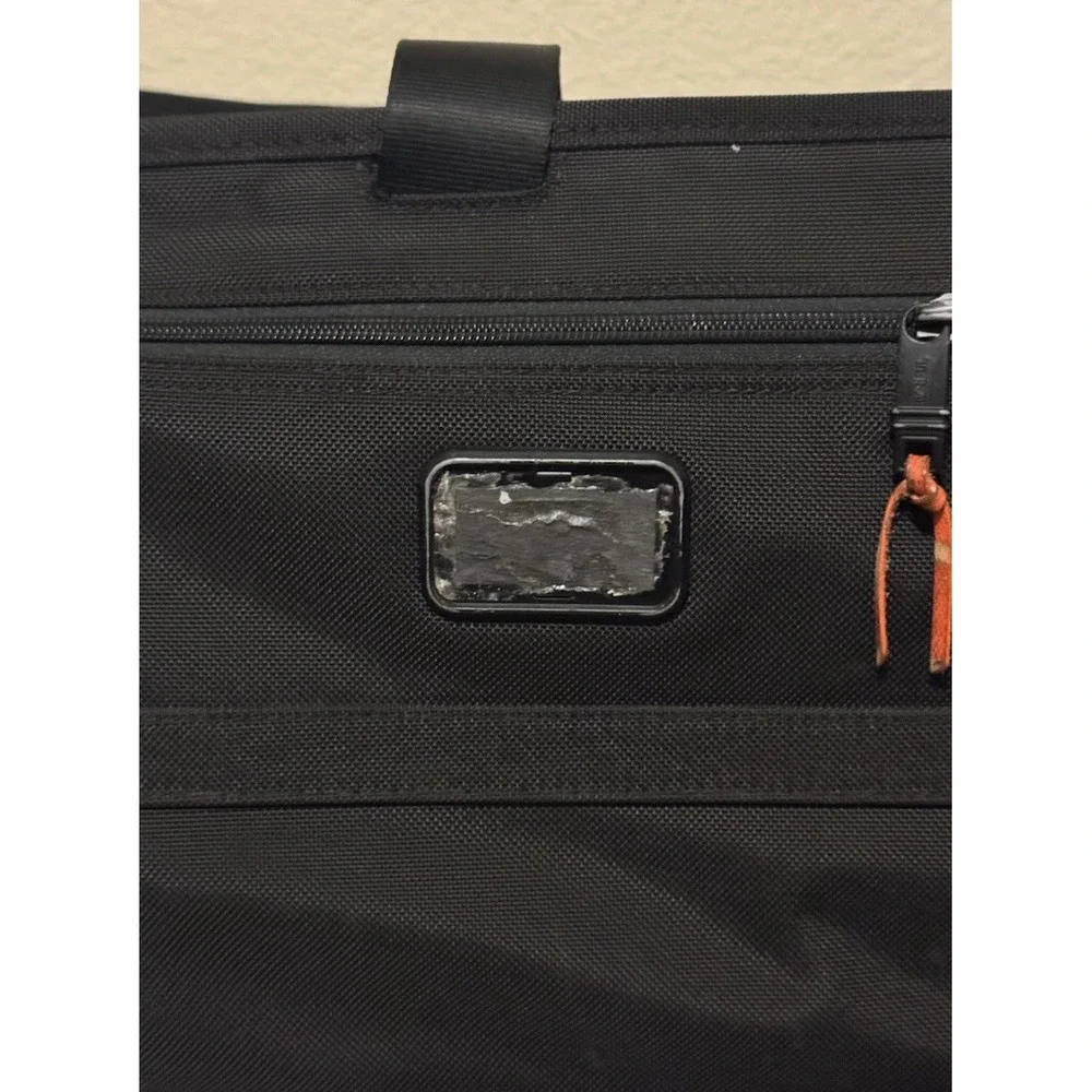 Tumi Alpha 2 Large 2 Wheeled Rolling Split Duffel Bag 22043D2 Suitcase Luggage
